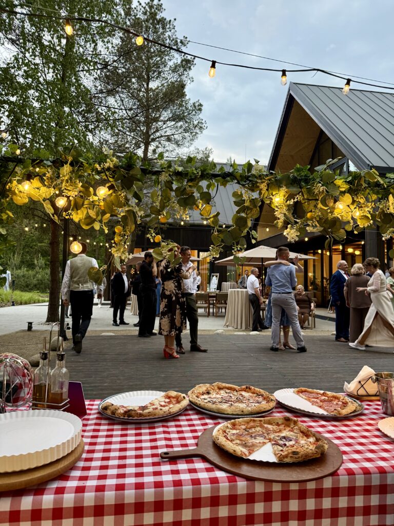 Mobilna pizzeria Pizzaiolo na wesele, event firmowy i przyjęcie plenerowe